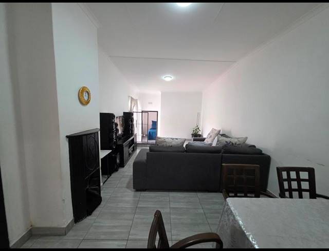 16 BEDROOM COMPLEX FOR SALE IN KENSINGTON